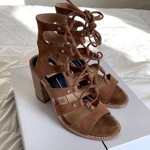 Dolce Vita lace up bootie - Women’s 5.5